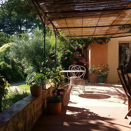 Les Oliviers * Moustiers-Sainte-Marie